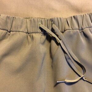 Lululemon Skirt: 4/6